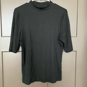 Ribbed mockneck tee
